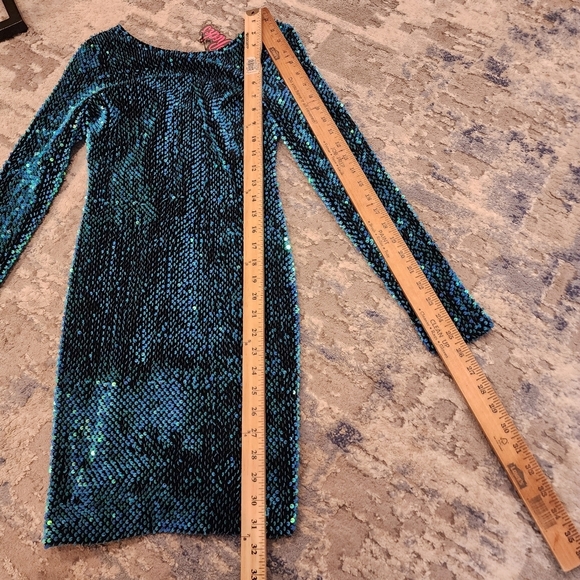NWT Motel Rock Blue Green Iridescent Sequin long sleeve mini dress. Size XS. - Picture 14 of 17